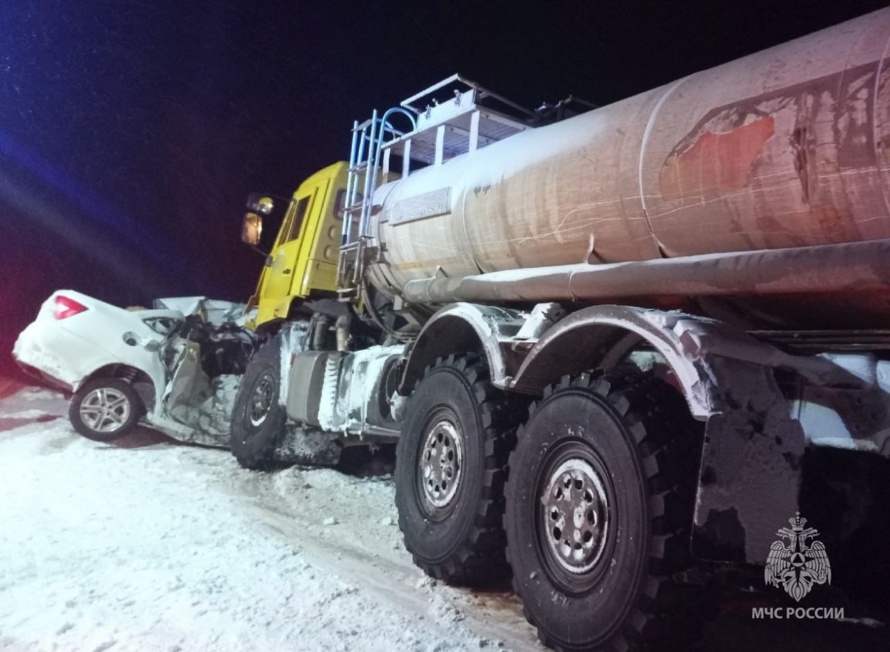 В страшном ДТП с КамАЗом в Белебеевском районе погибли четыре человека