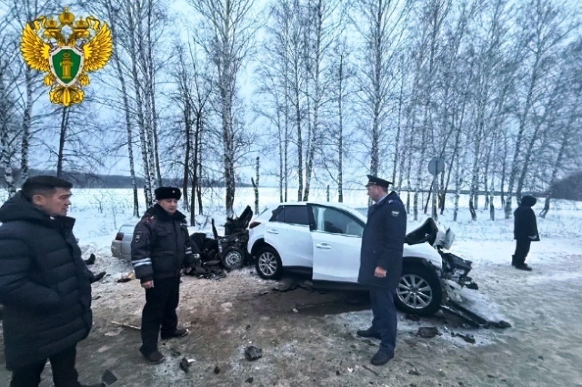В Башкирии в страшной аварии погибли четыре человека