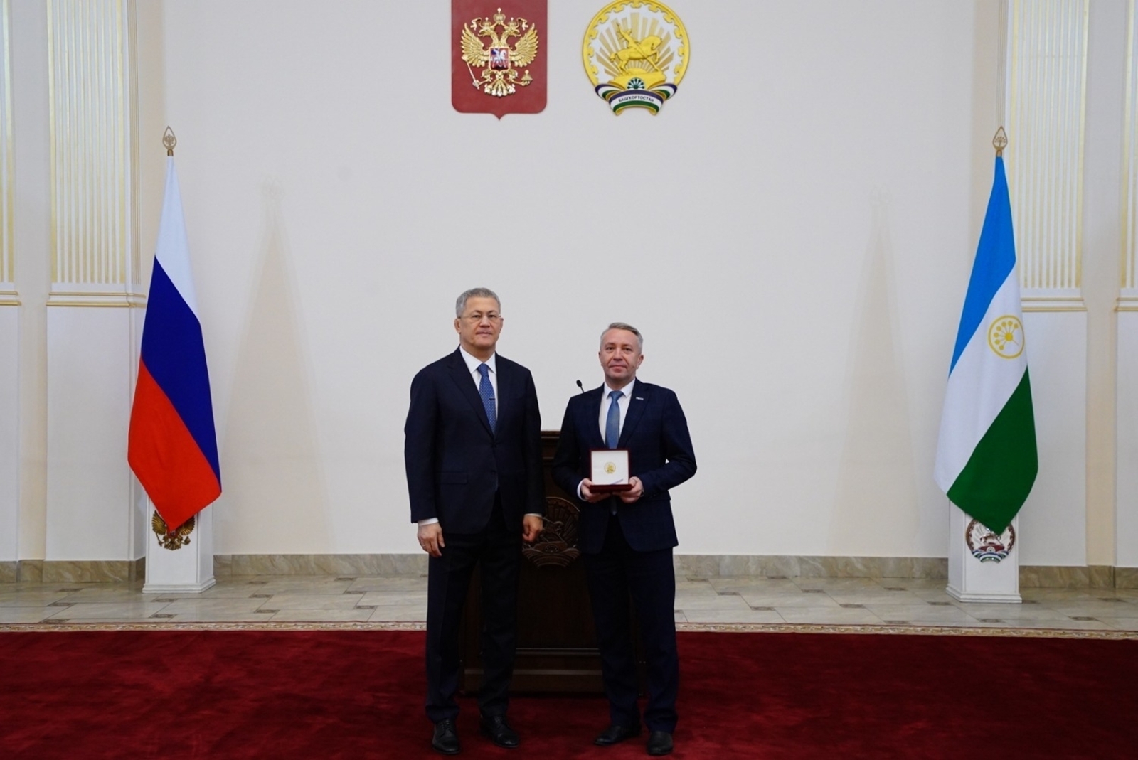 Заслуги профессионалов