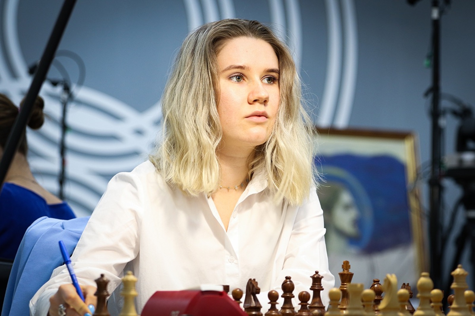 В Суперфиналах по шахматам сыграно пять туров