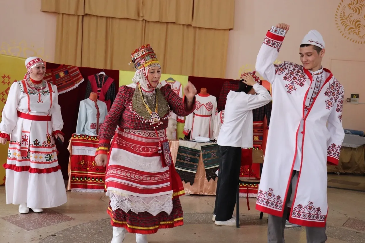 Народный костюм – памятник культуры