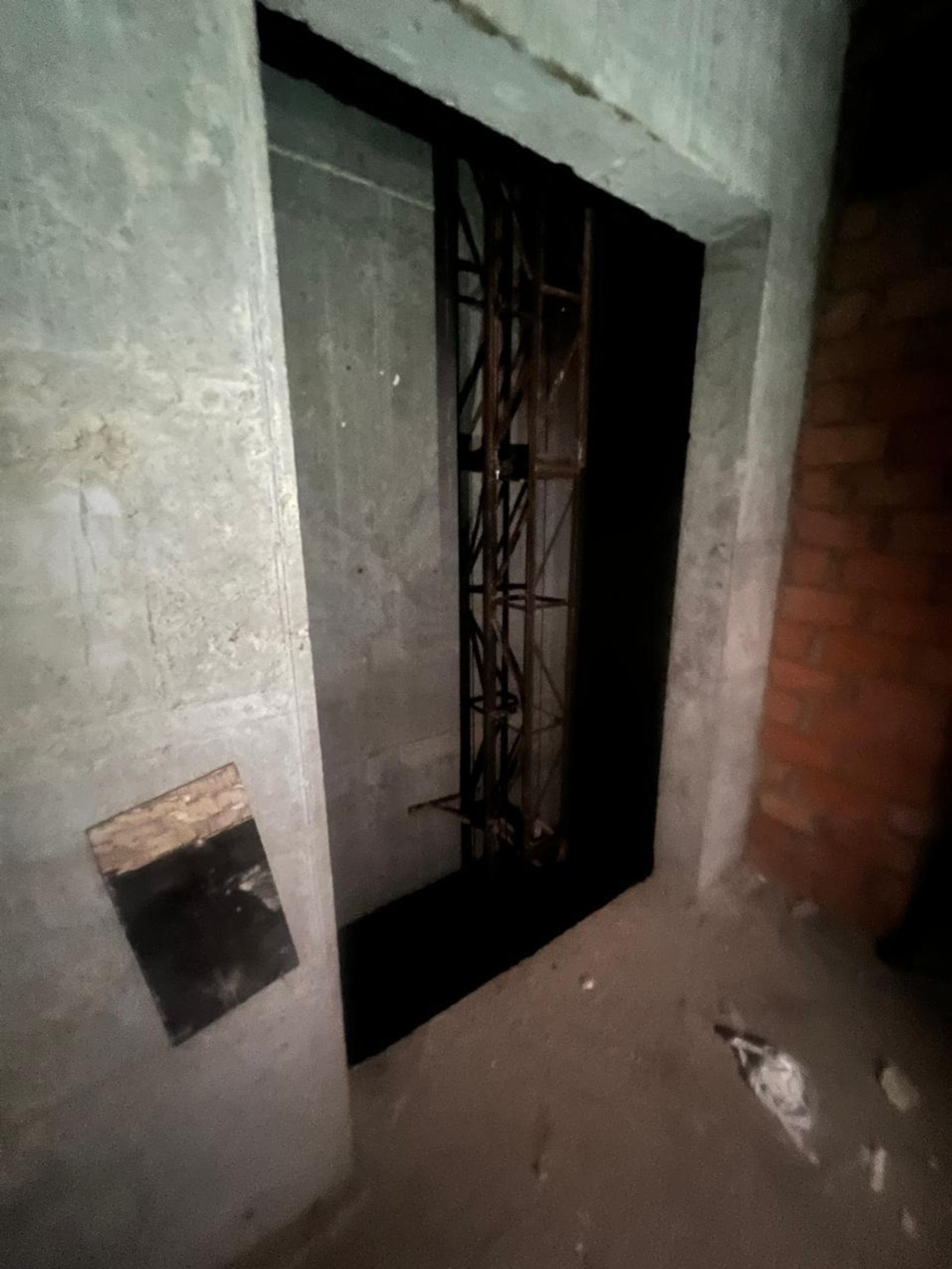 В Башкирии отец троих детей упал с 20-го этажа