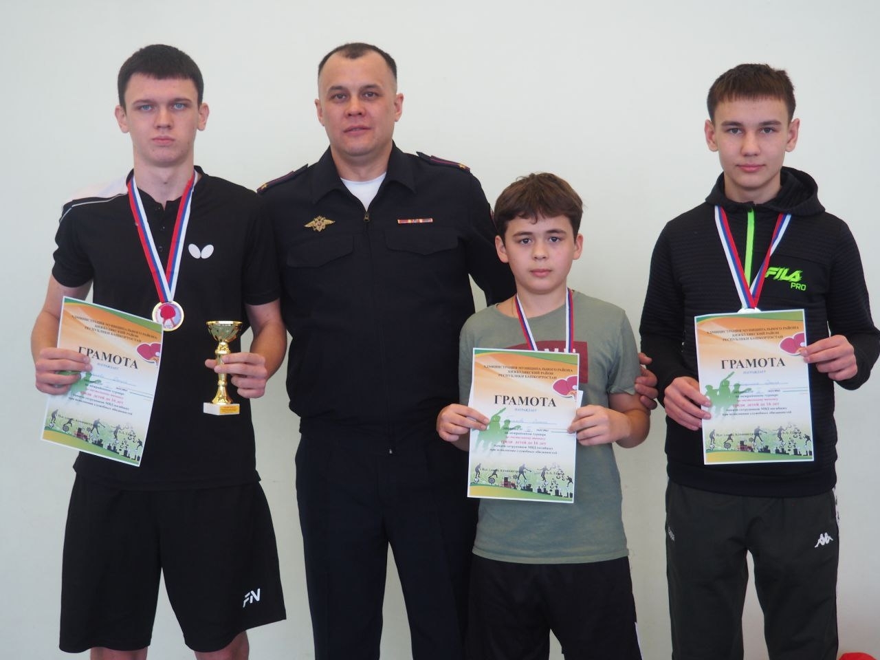 Настольный теннис объединяет