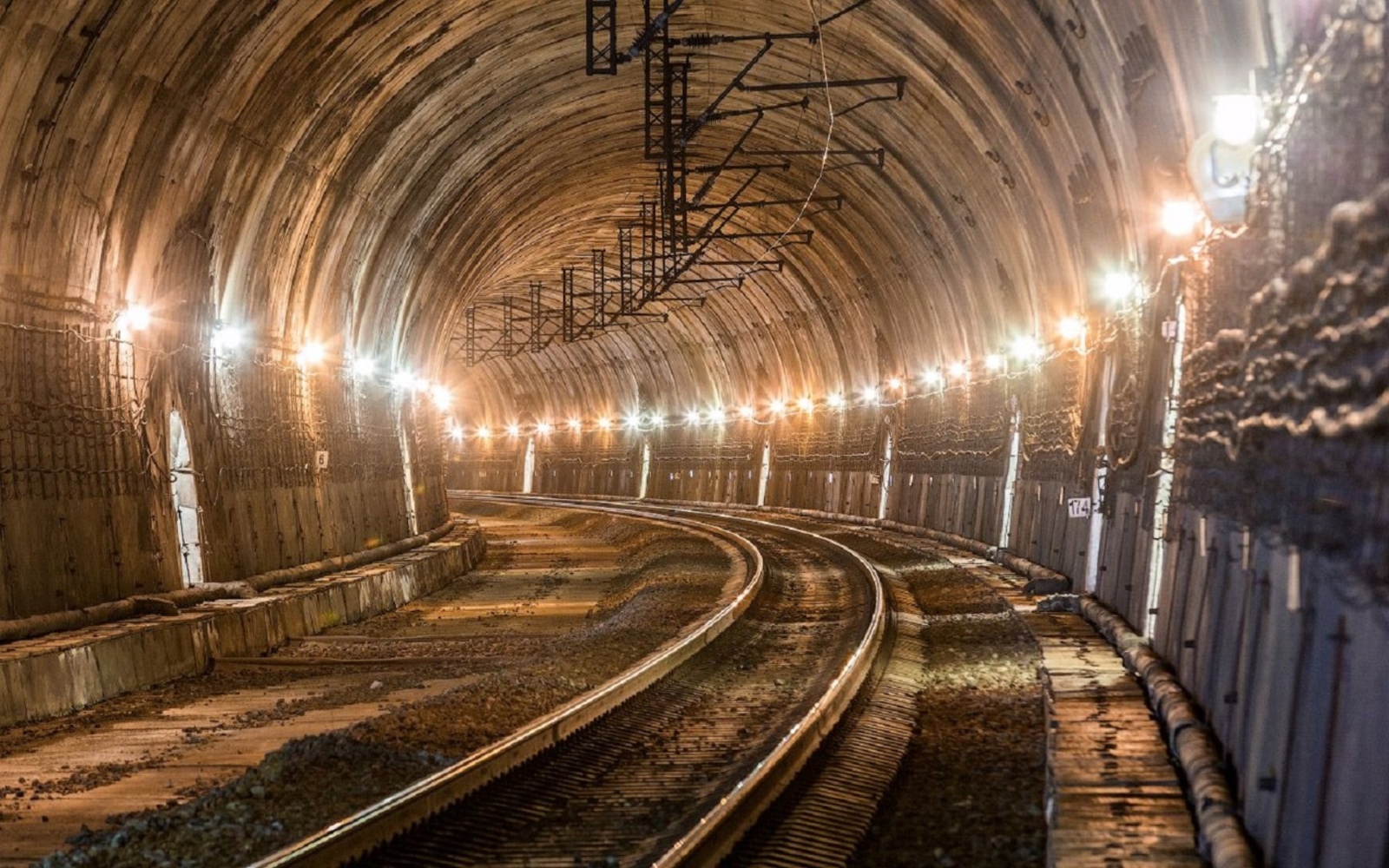 Байкальский тоннель стал двухпутным