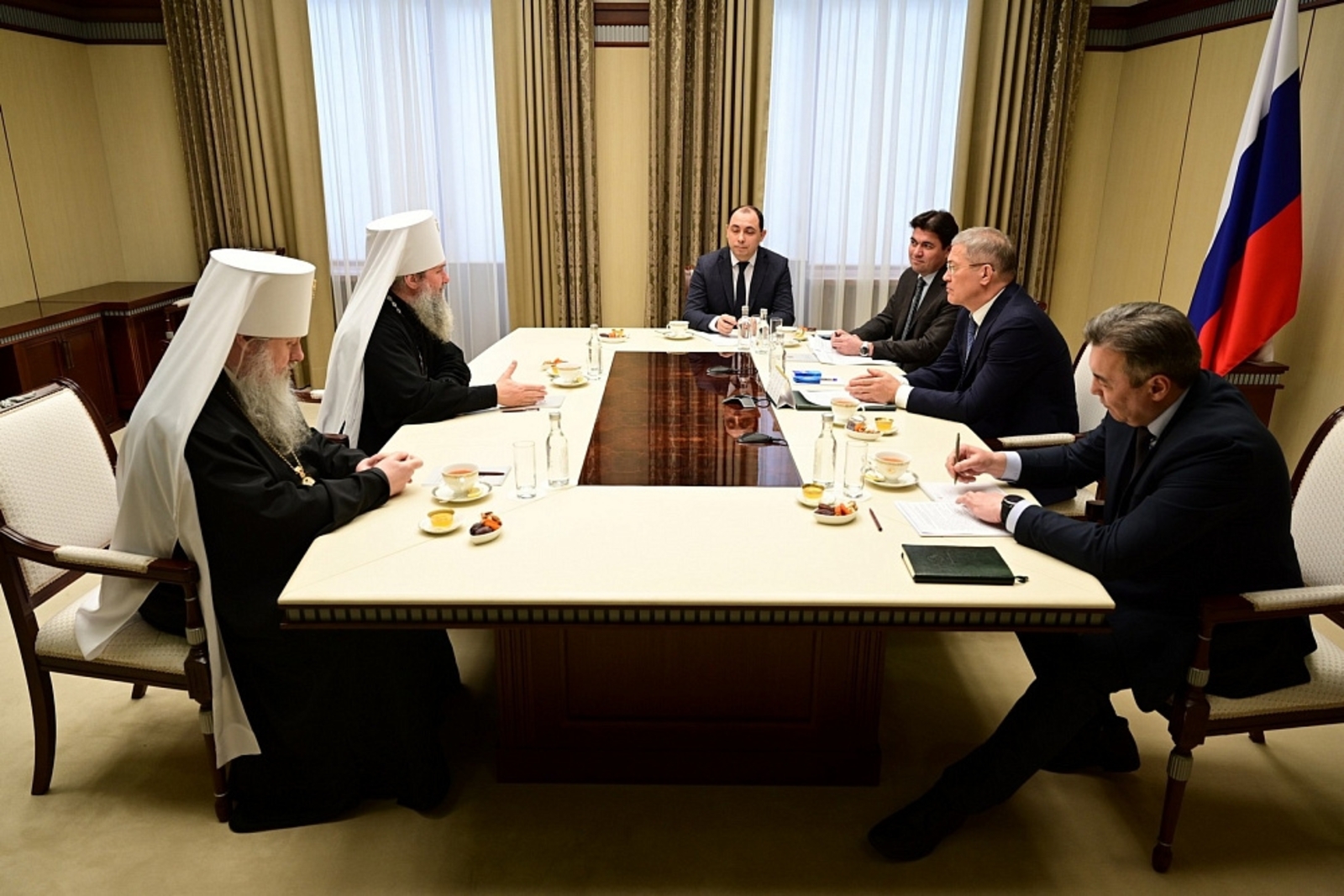 Радий Хабиров встретился с православными религиозными деятелями