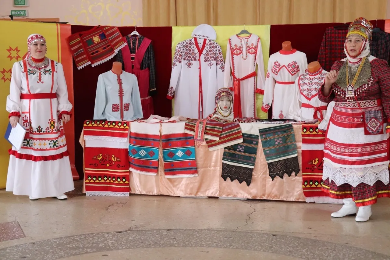 Народный костюм – памятник культуры