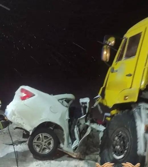 В страшном ДТП с КамАЗом в Белебеевском районе погибли четыре человека