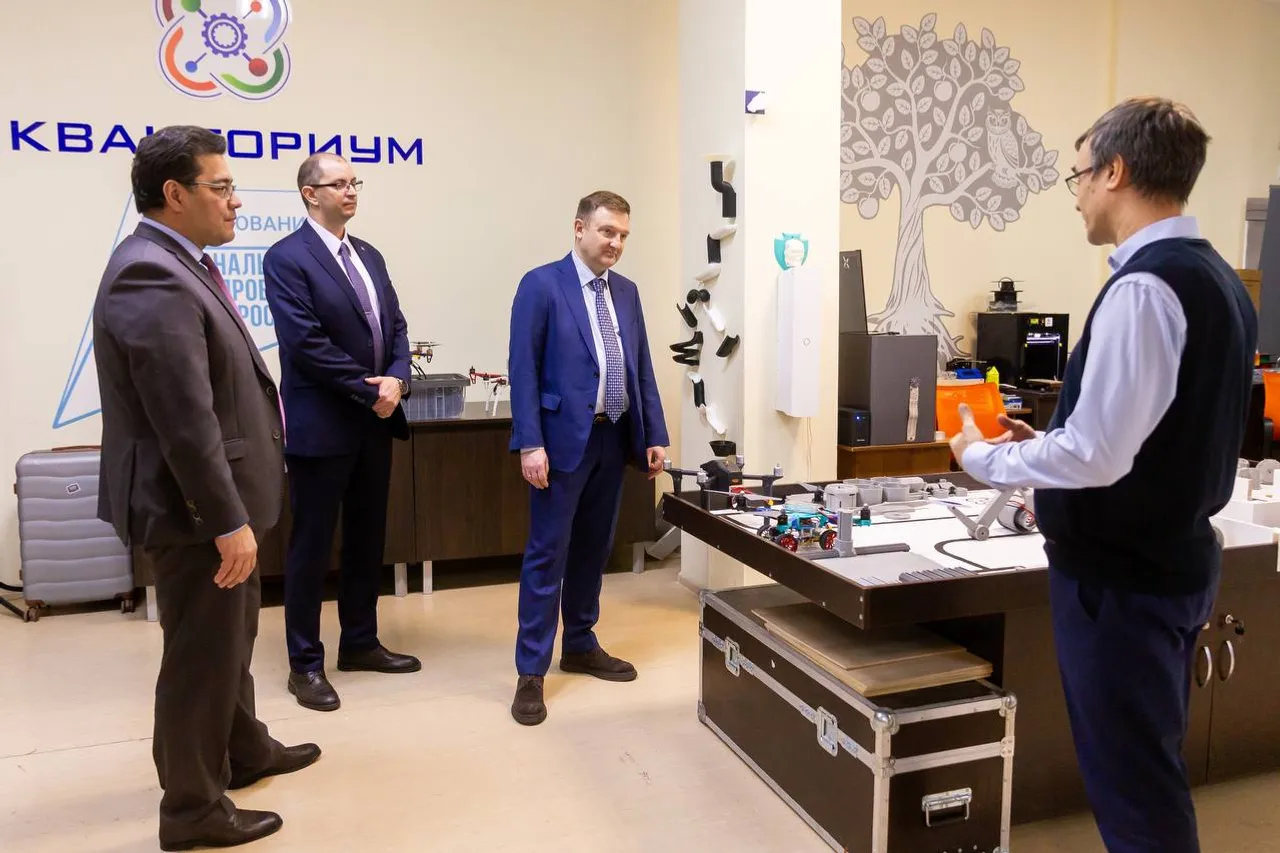 Замглавы Минпросвещения Александр Бугаев посетил кампус Уфы и БГПУ имени Акмуллы