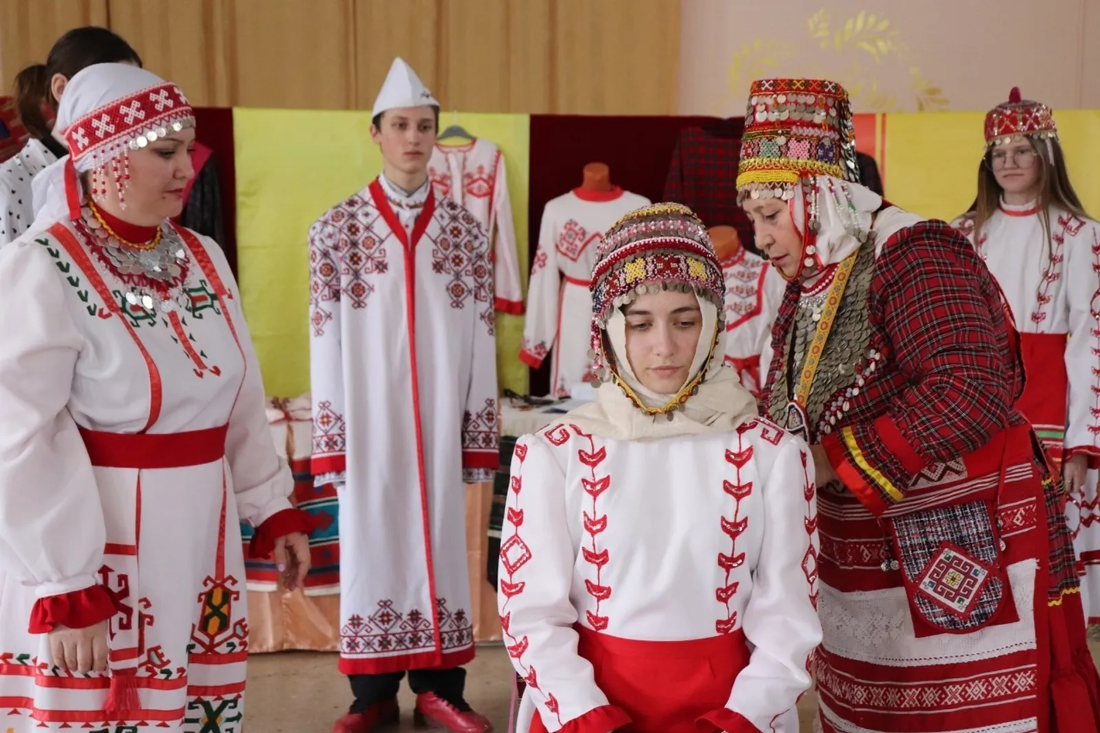 Народный костюм – памятник культуры