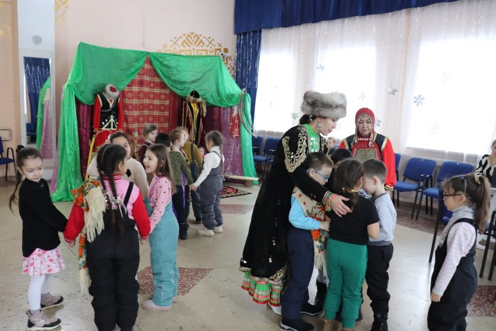 Под куполом башкирской юрты