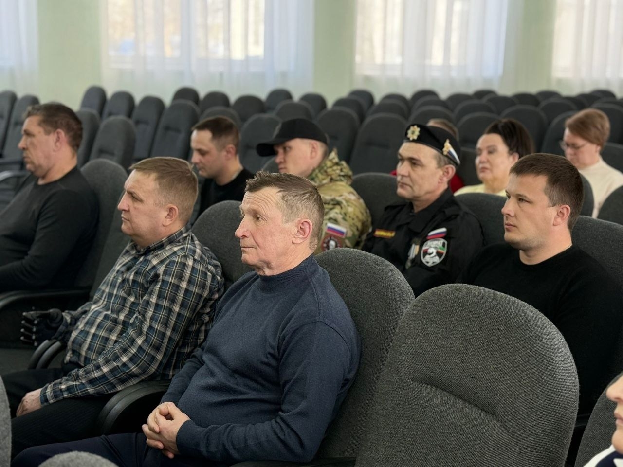 Быть частью общества