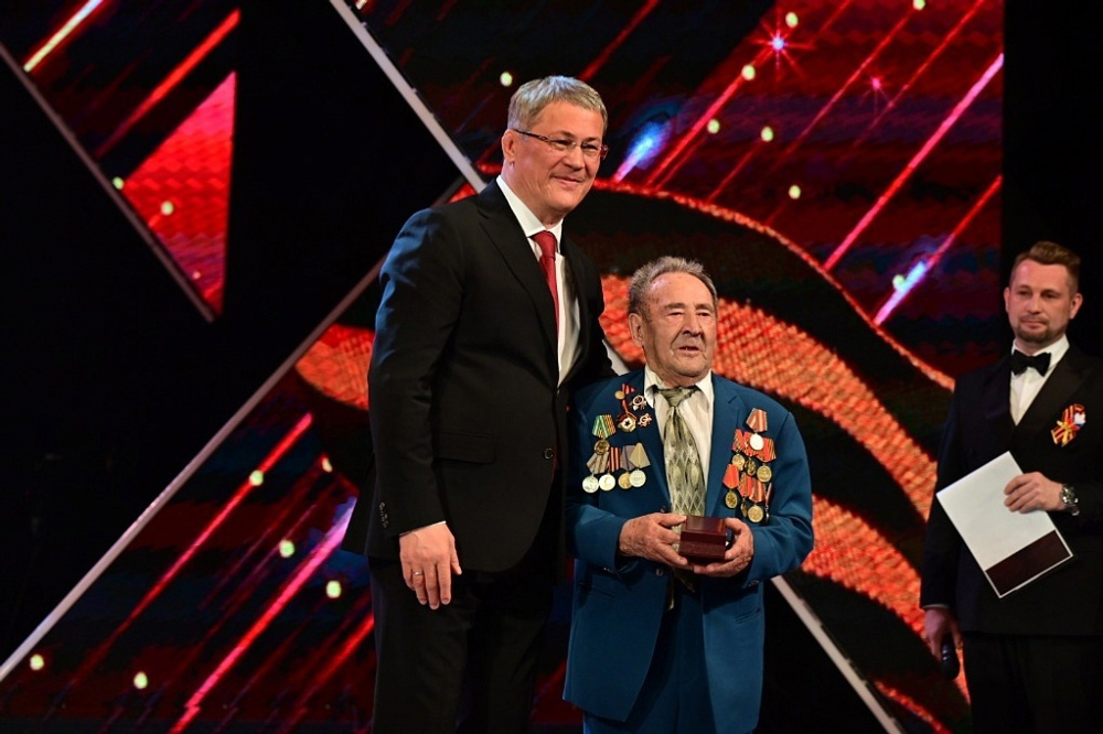 На канале «Звезда» увидим сюжет о земляке