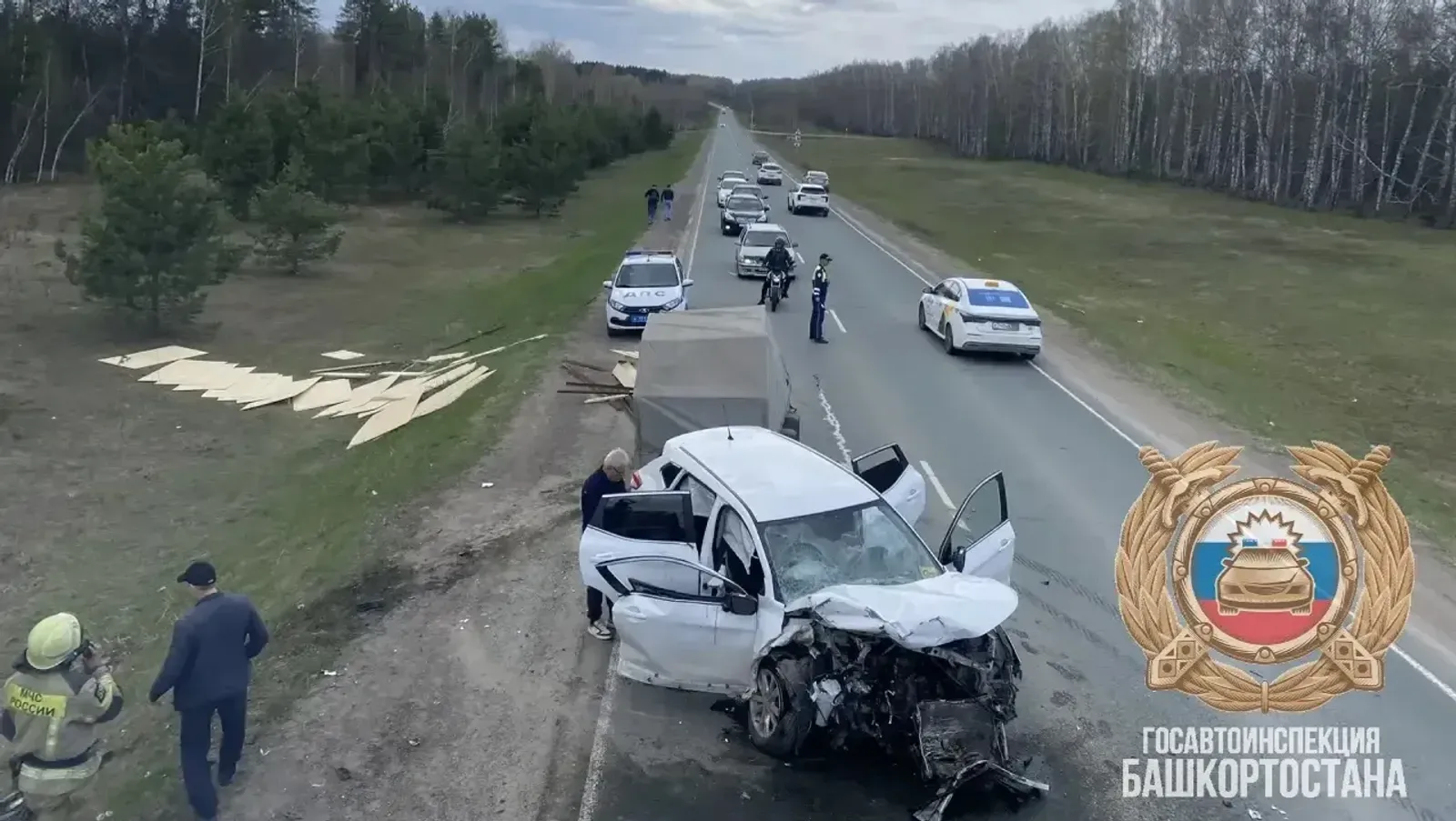 В Башкирии в аварии пострадали двое взрослых и двое детей