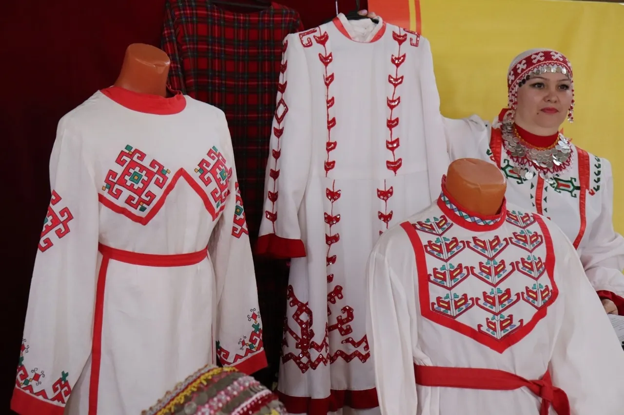 Народный костюм – памятник культуры
