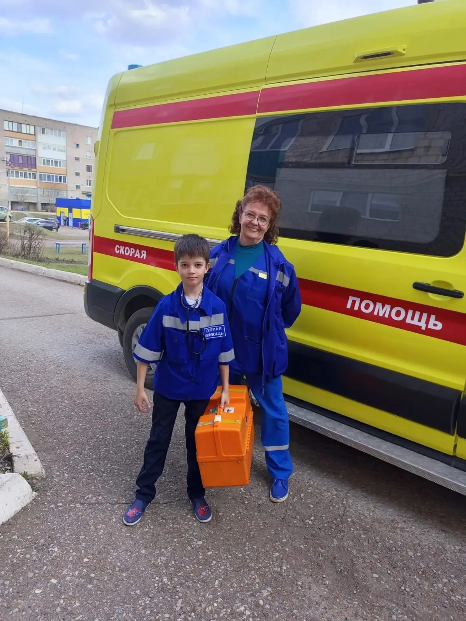 28 апреля – День работника скорой помощи