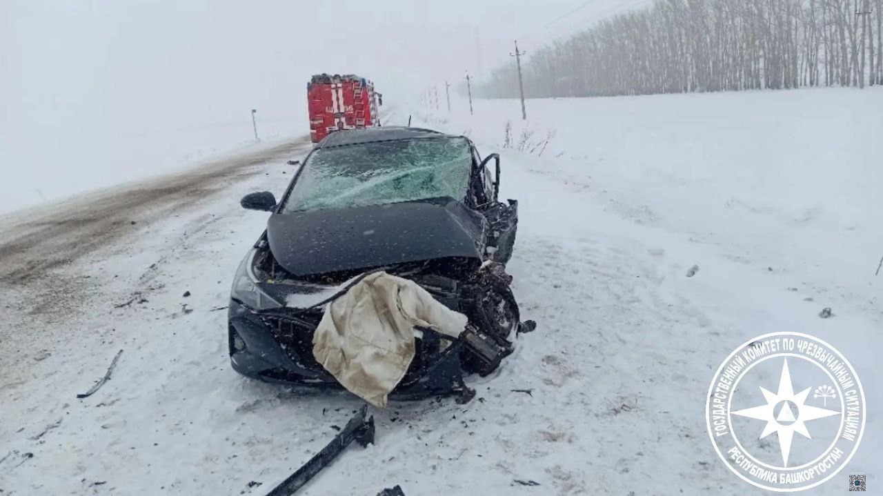 В Башкирии в ДТП с двумя иномарками погиб 38-летний мужчина