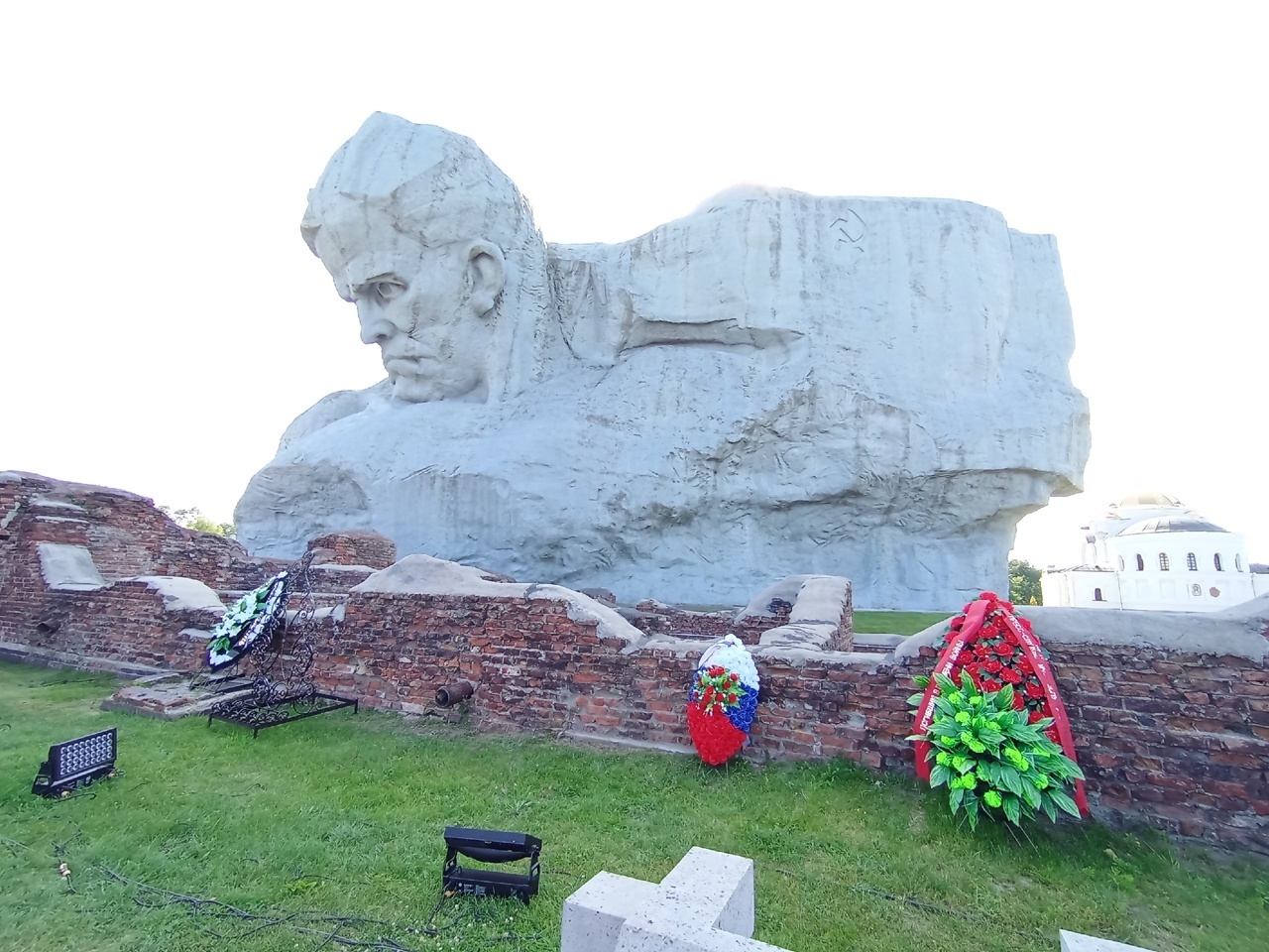 День памяти и скорби провели в Брестской крепости