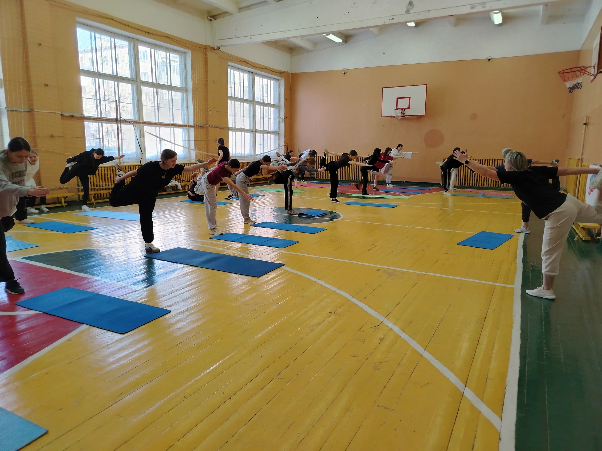 Фитнес объединяет молодежь