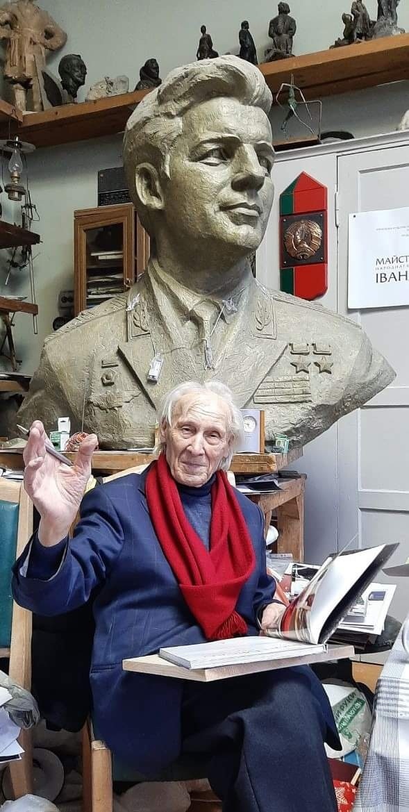Автор памятника Аксакову в Надеждине - космический скульптор