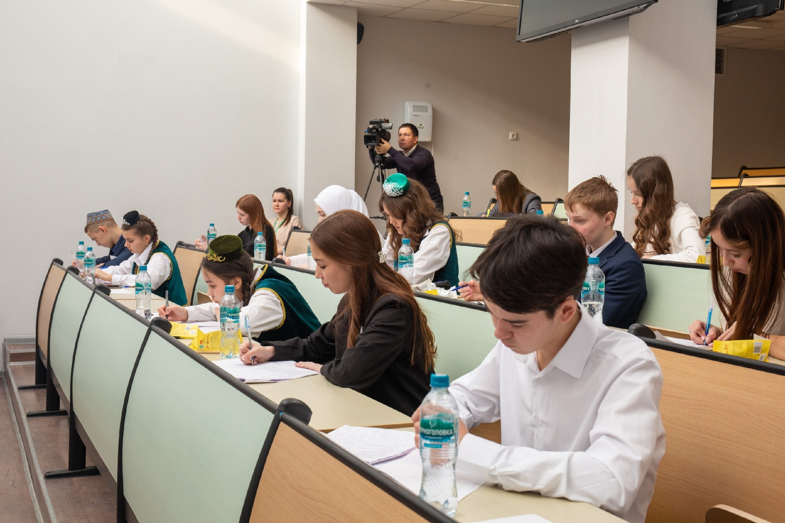 Ученица из Белебея преодолела очередной рубеж олимпиады по татарскому языку