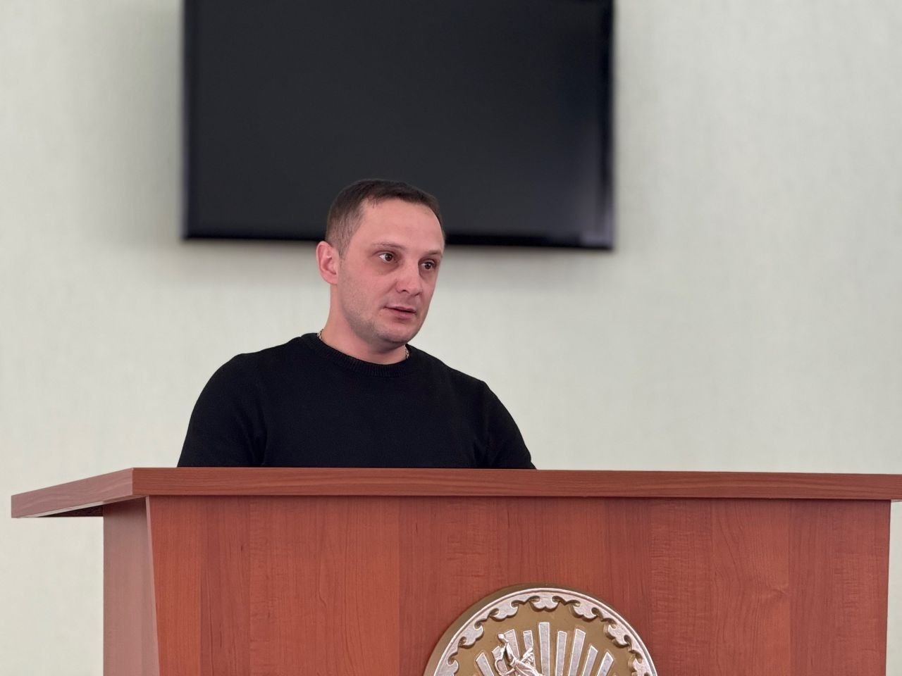 Быть частью общества