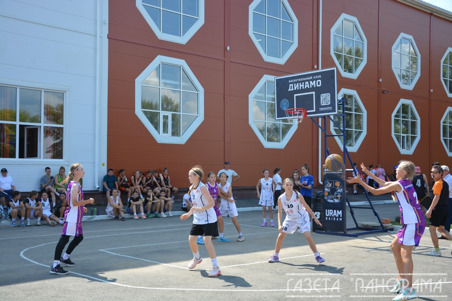 В Благовещенске стартовал Всероссийский турнир по баскетболу «Оранжевый мяч»